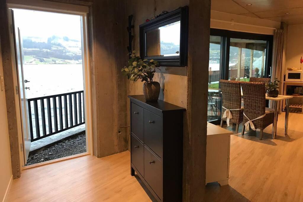 Panoramaresort In Hardangerfjorden Leilighet I Sjokanten Ved Hardangerfjorden For 7 Personer Boat , Sauna,Kajak, Sup For Rent Øystese Buitenkant foto