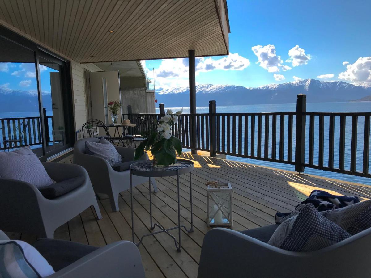 Panoramaresort In Hardangerfjorden Leilighet I Sjokanten Ved Hardangerfjorden For 7 Personer Boat , Sauna,Kajak, Sup For Rent Øystese Buitenkant foto