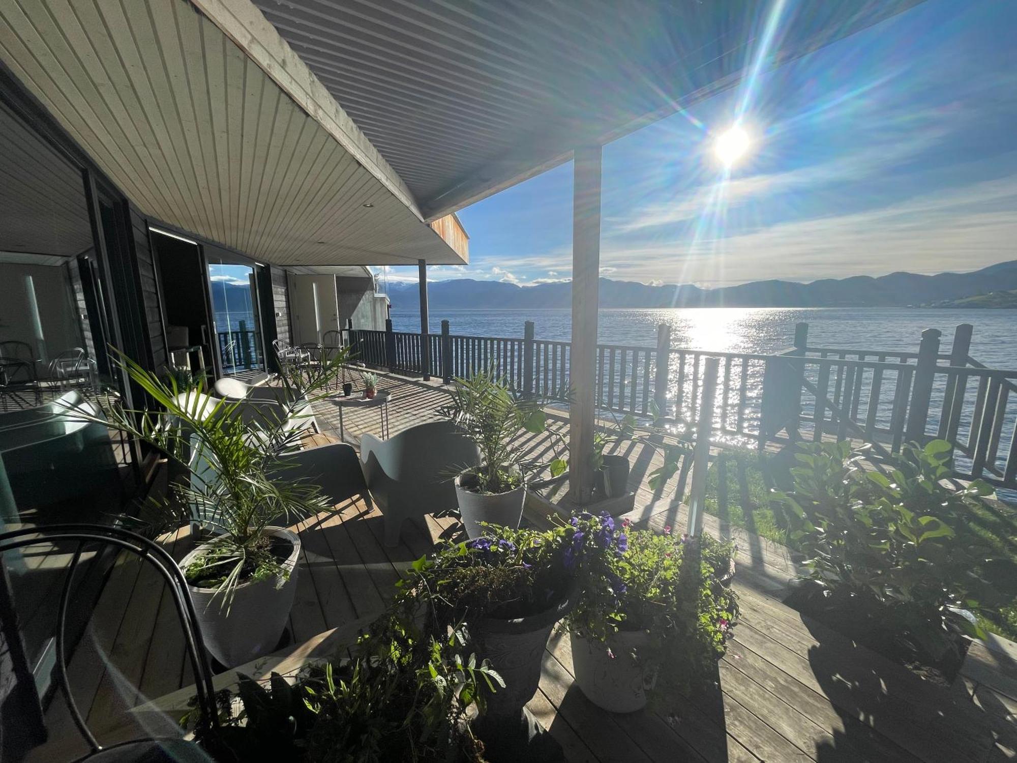 Panoramaresort In Hardangerfjorden Leilighet I Sjokanten Ved Hardangerfjorden For 7 Personer Boat , Sauna,Kajak, Sup For Rent Øystese Buitenkant foto